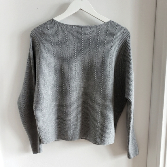 Andrea Jovine Grey Cropped Long Sleeve Lightweight Ultra Soft Structure Fit W-L - Picture 2 of 8